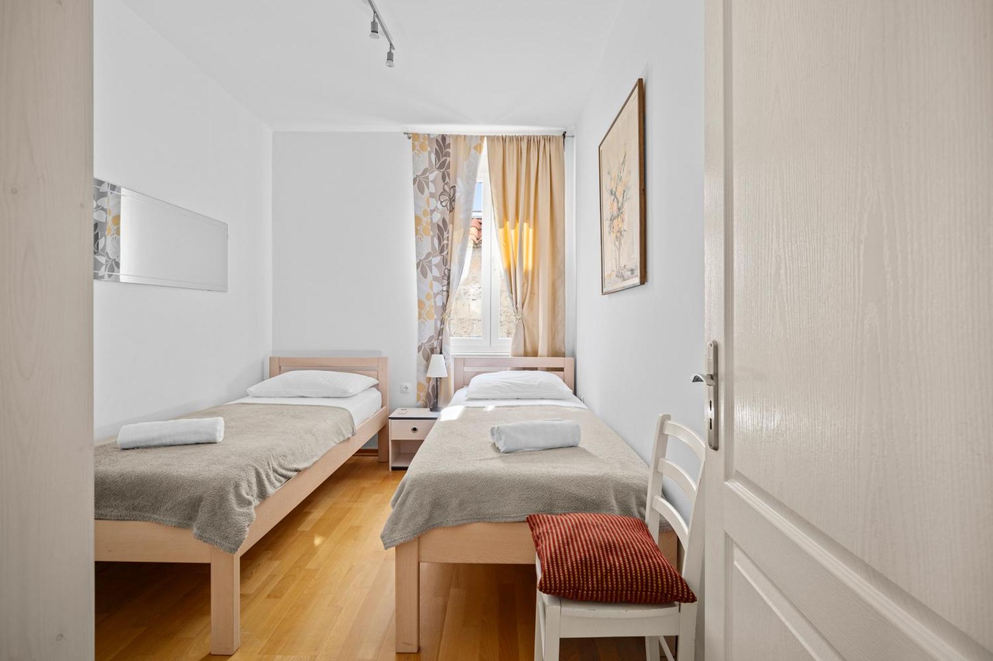 Apartment Bose Split Luaran gambar