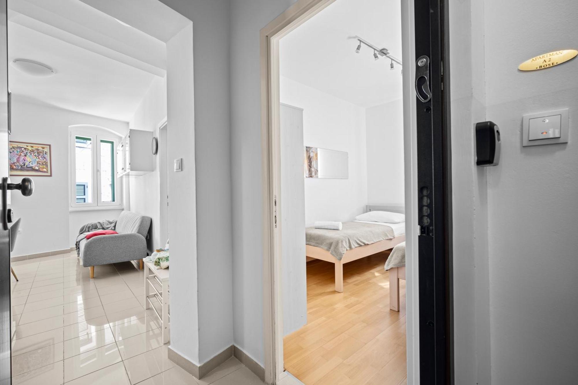 Apartment Bose Split Luaran gambar
